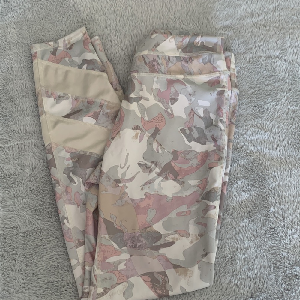 Free People legging. Size small. Excellent condition